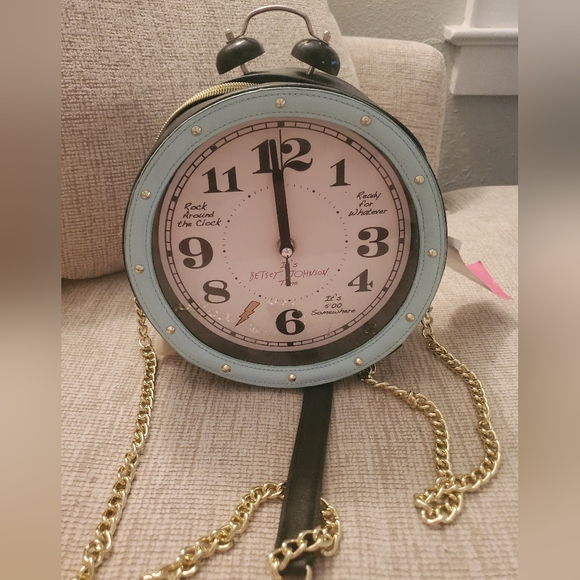 Betsey Johnson Clock Crossbody NWT - Picture 2 of 6
